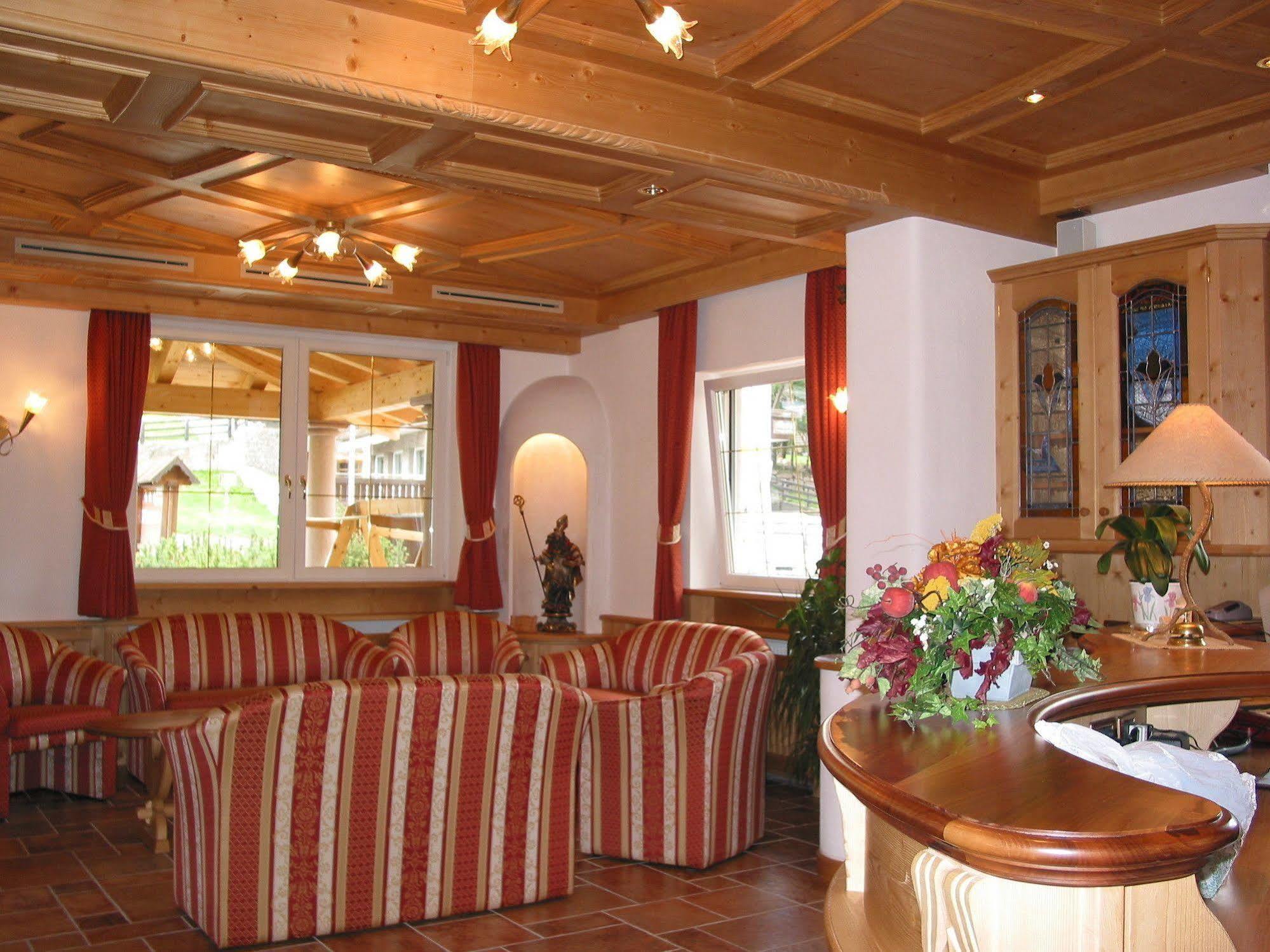 Al Piccolo Hotel Vigo di Fassa Exterior foto